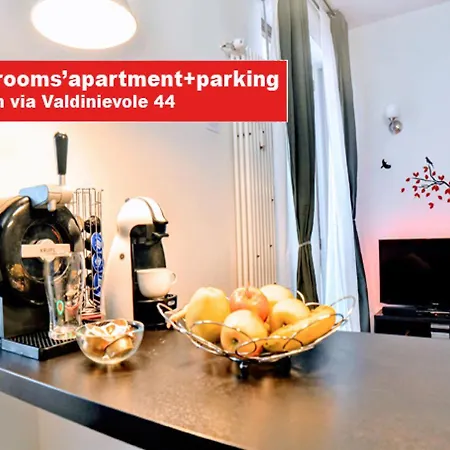 Apartment The Red In With Free Parking Florence
