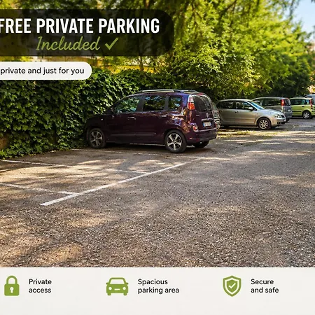 The Red In With Free Parking Florence
